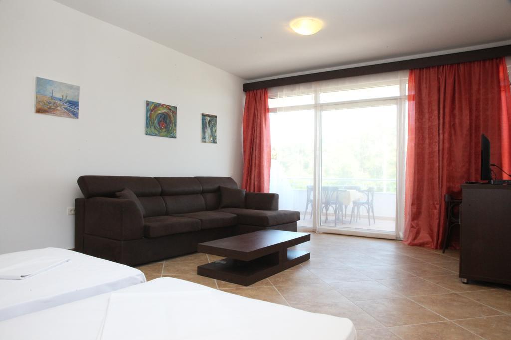 Apartments Art Ulcinj Quarto foto